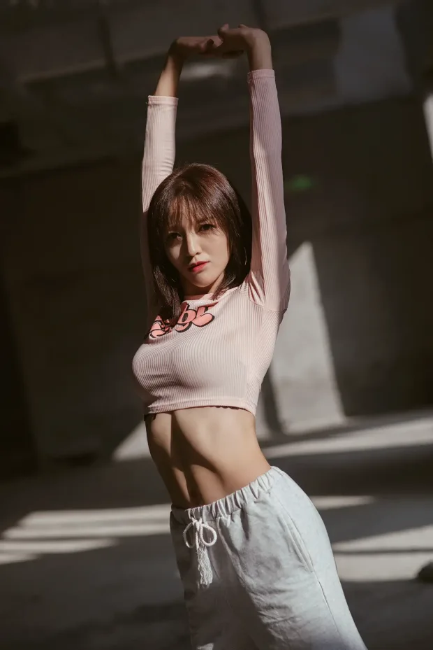 [艺图语] 2020.12.08 Vol.005 – 不良少女 Lily[27P] 8