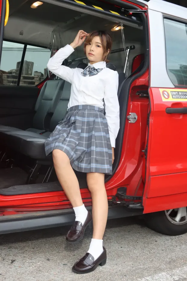 [街拍丝足] NO.144 Kandi 学生制服美腿[110P] 7