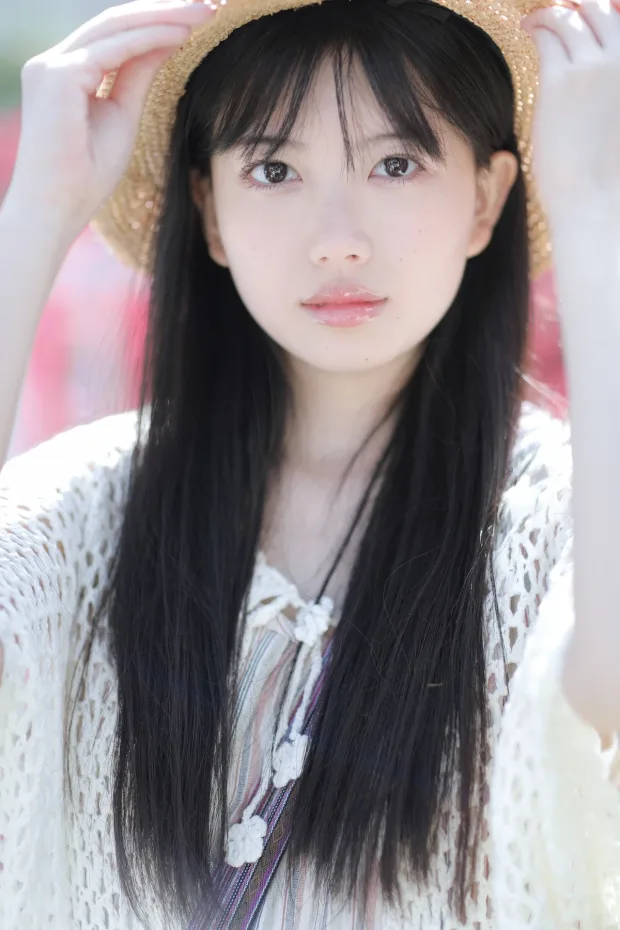 [艺图语]2023.01.05 Vol.2839 – 花与那女孩[24P] 8