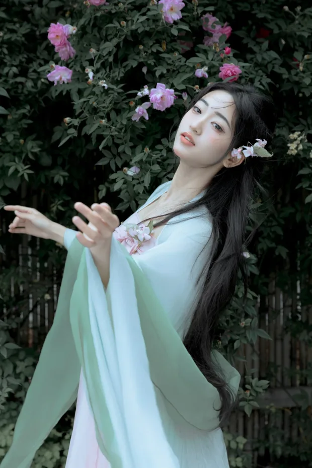 [艺图语]2024.06.01 Vol.3056 – 蔓蔓青萝[24P] 5