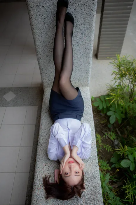 [街拍丝足] NO.164 林华 OL制服 高跟美腿外[42P] 2