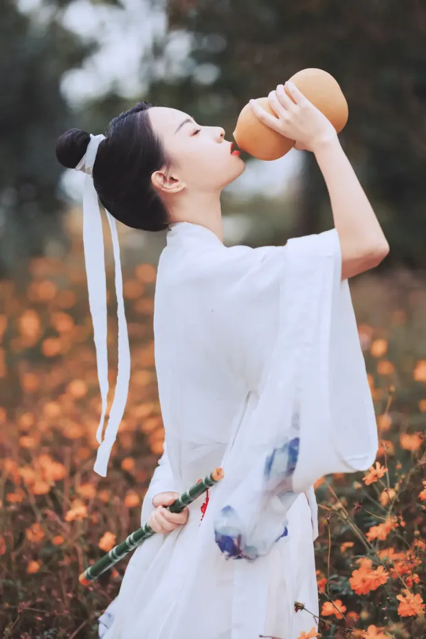 [艺图语] 2021.09.04 Vol.238 – 白衣隐 冯友薇[27P] 4