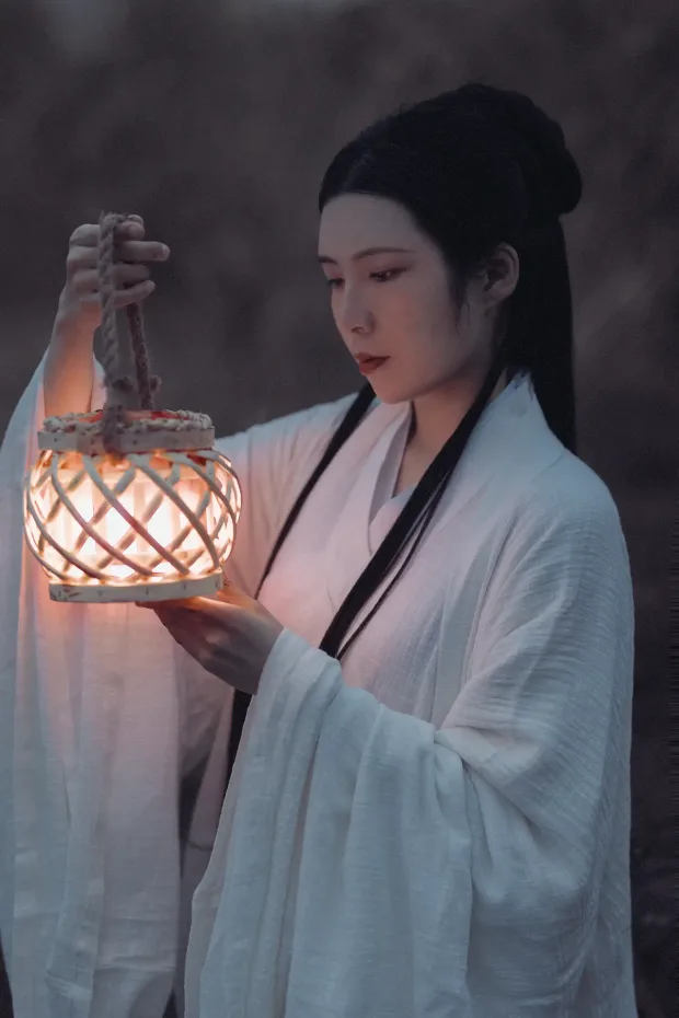 [艺图语] 2021.10.22 Vol.380 – 白衣隐 Yiyi[27P] 4