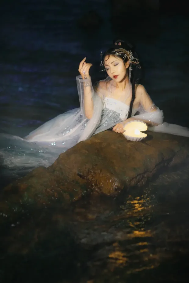 [艺图语] 2021.10.13 Vol.353 – 海妖 葵花花花儿[22P] 7