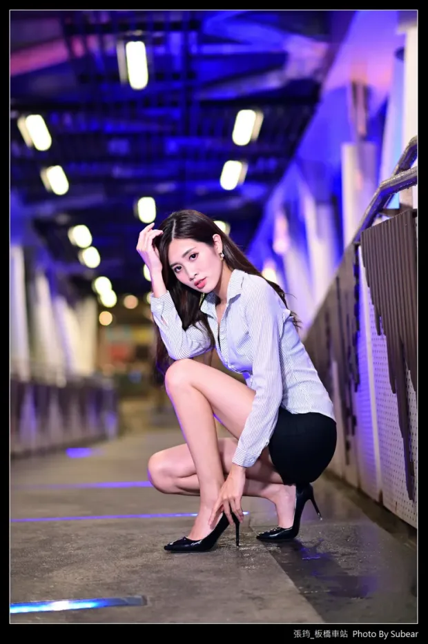 [街拍丝足] NO.153 张筠 OL高跟美腿[45P] 2