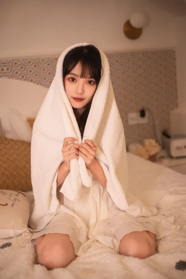 [艺图语]2022.12.31 Vol.2803 – 居家少女[25P] 5