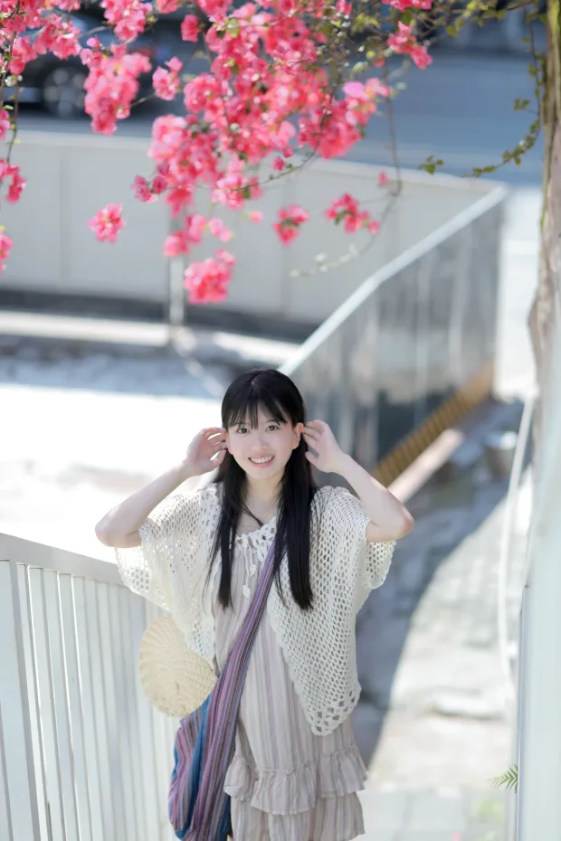 [艺图语]2023.01.05 Vol.2839 – 花与那女孩[24P] 5