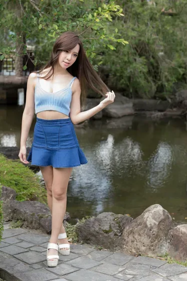[街拍丝足] NO.080 妍熙 牛仔超短裙[40P]