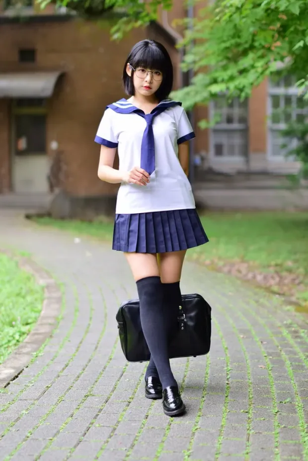 [街拍丝足] NO.171 海琳 学生制服[73P] 2