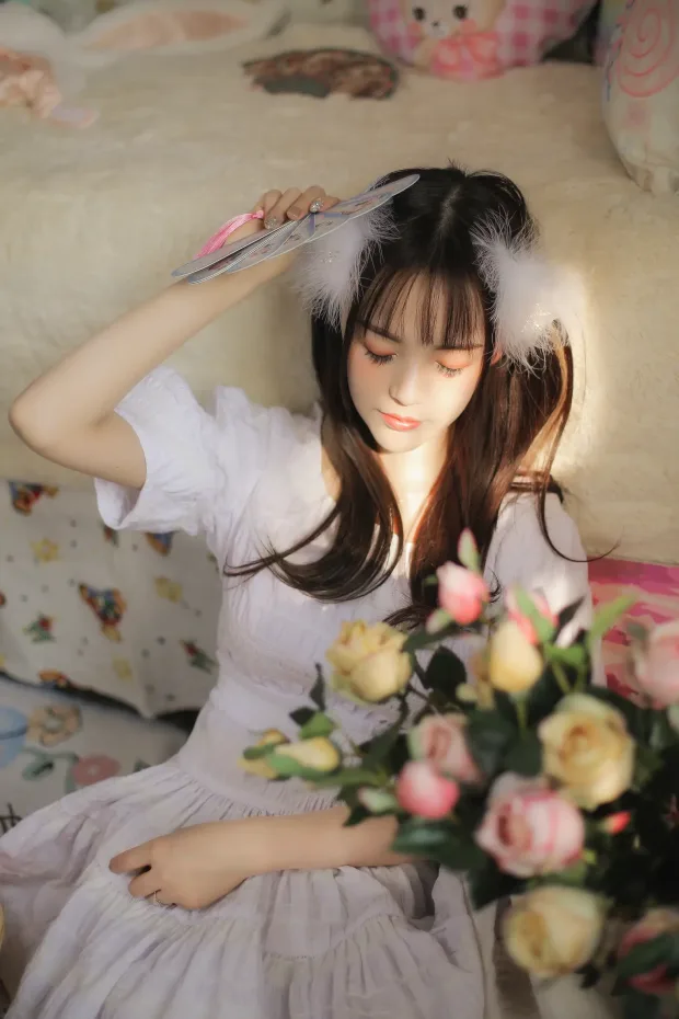 [艺图语] 2021.08.14 Vol.130 – 小羽毛 久久[22P] 6