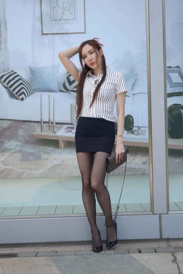 [街拍丝足] NO.073 Dora妍希 OL黑丝高跟美腿[82P] 4