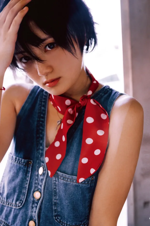 [艺图语] 2021.11.27 Vol.476 – 短发女孩 黎美汐[31P] 6