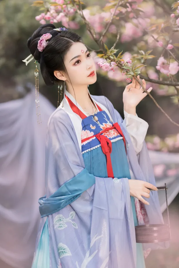 [艺图语] 2021.09.04 Vol.246 – 美人如樱 青卿[21P] 8