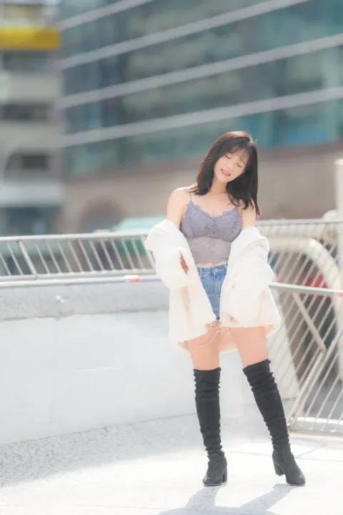 [街拍丝足] NO.215 YoYo 牛仔短裤长靴[109P]