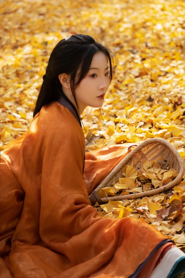 [艺图语]2022.12.17 Vol.2699 – 金秋[24P] 6
