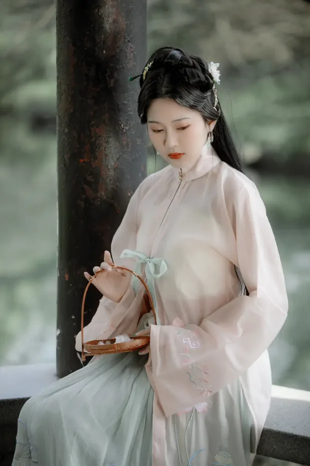 [艺图语] 2021.09.28 Vol.322 – 樱 包包[22P] 6