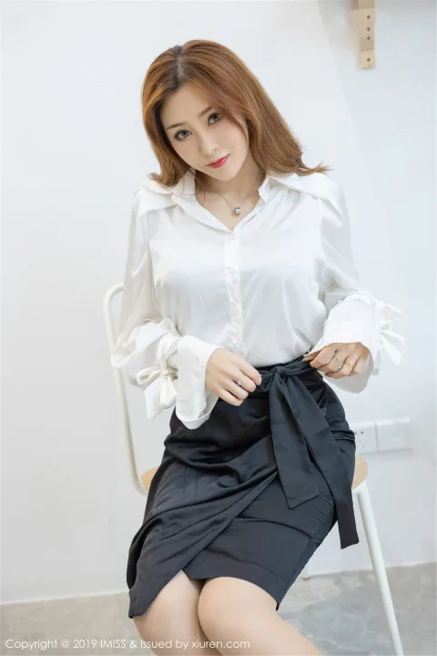 [IMiss爱蜜社] 2019.07.10 Vol.359 莉娜lena 丝袜 秘书