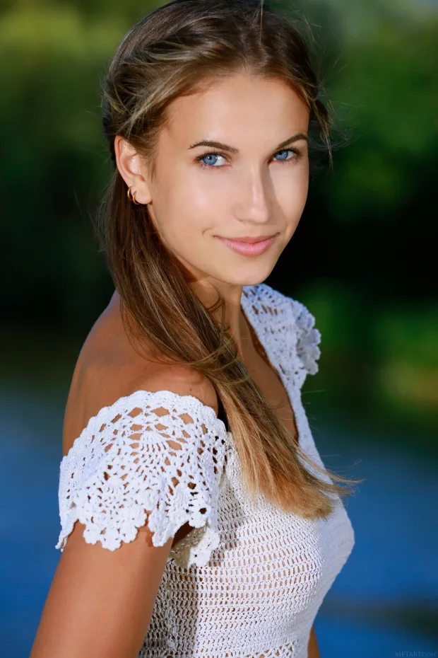 [MetArt] – 2016.12.28 – Milenia – Presenting Milenia 3