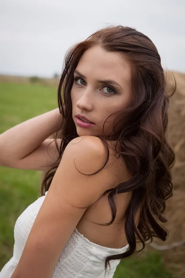 [MetArt] – 2019.01.18 – Niemira – Farm Life 3