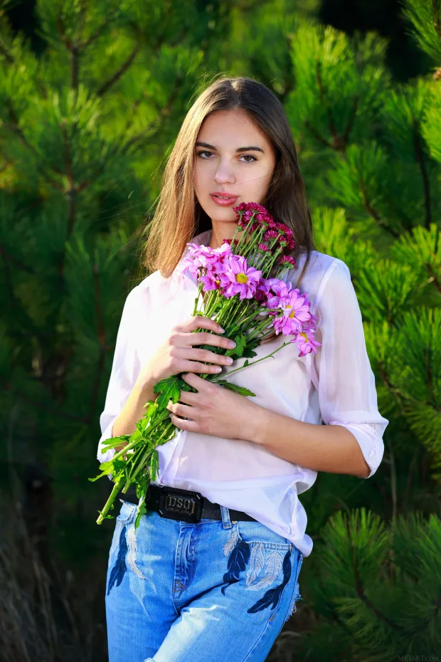 [MetArt] – 2019.02.01 – Valencia – Casual Outdoors 5