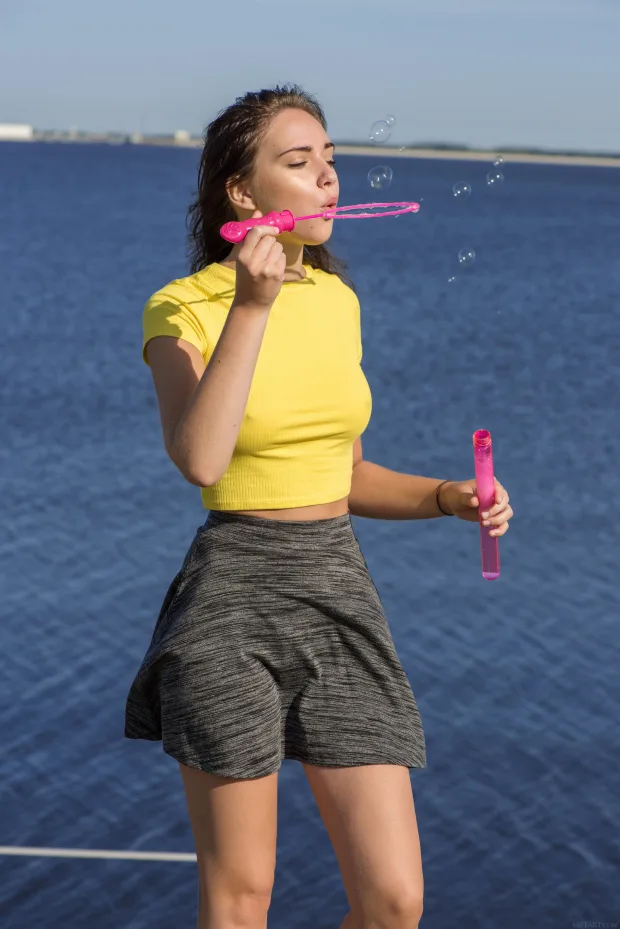 [MetArt] – 2019.02.18 – Oxana Chic – Playdate 5