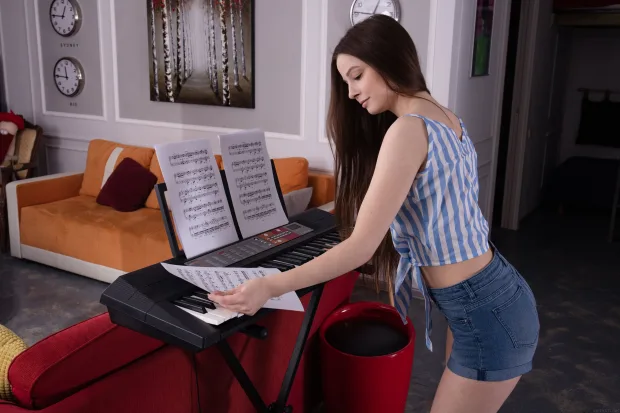 [MetArt] – 2019.04.21 – Haddie – Music Lesson 5