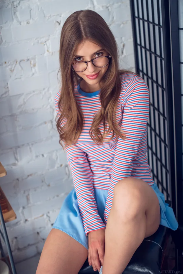 [MetArt] – 2019.05.10 – Avery – Dorm Room 2