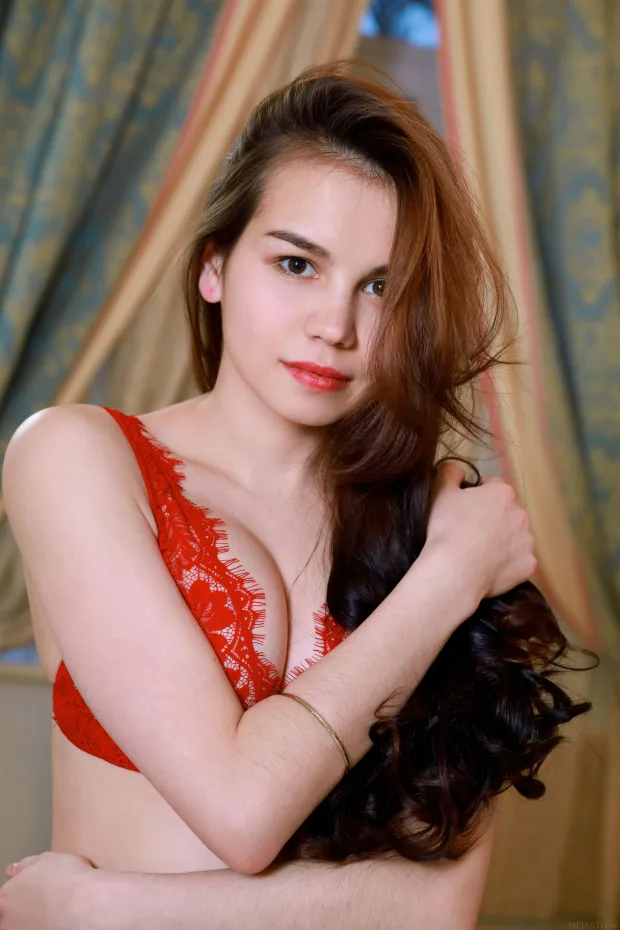 [MetArt] – 2019.06.14 – Lorena Lust – Sweet Glance 6
