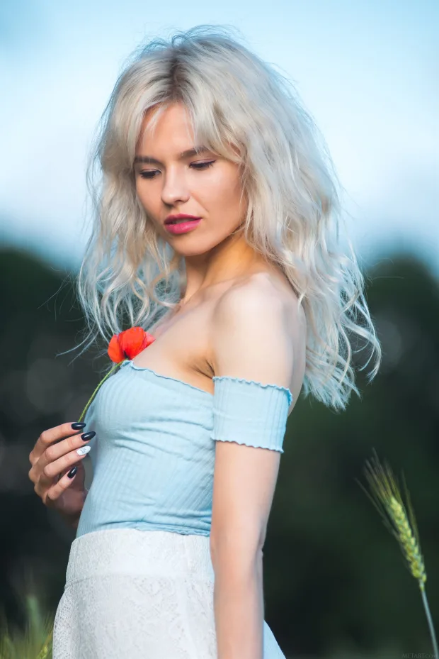[MetArt] – 2019.07.25 – Zarina A – New Look 5