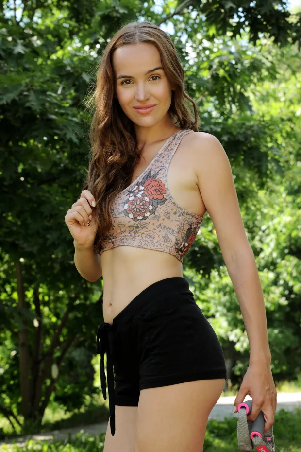 [MetArt] – 2019.09.21 – Eva Jolie – Yoga Mat 3