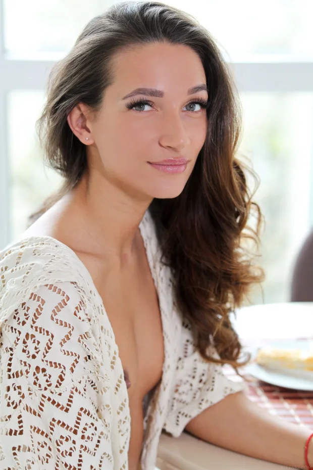 [MetArt] – 2019.09.21 – Kenya – Breakfast Babe 5
