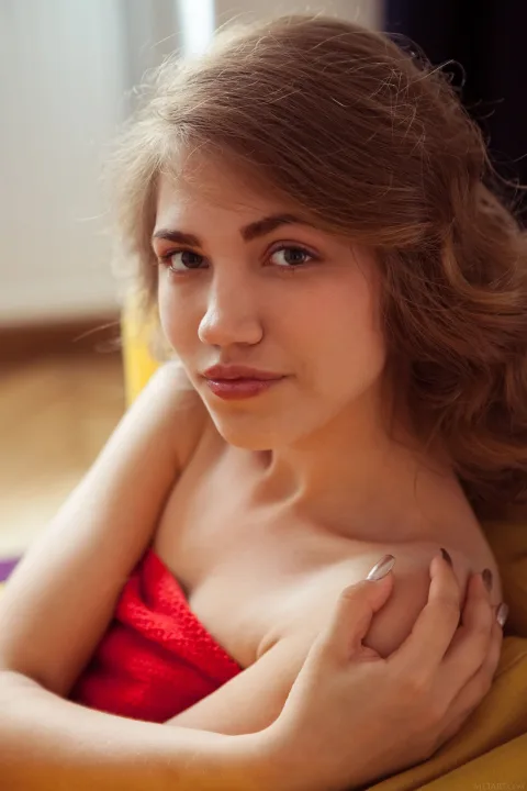 [MetArt] – 2019.10.12 – Jasmina – Yellow Chair