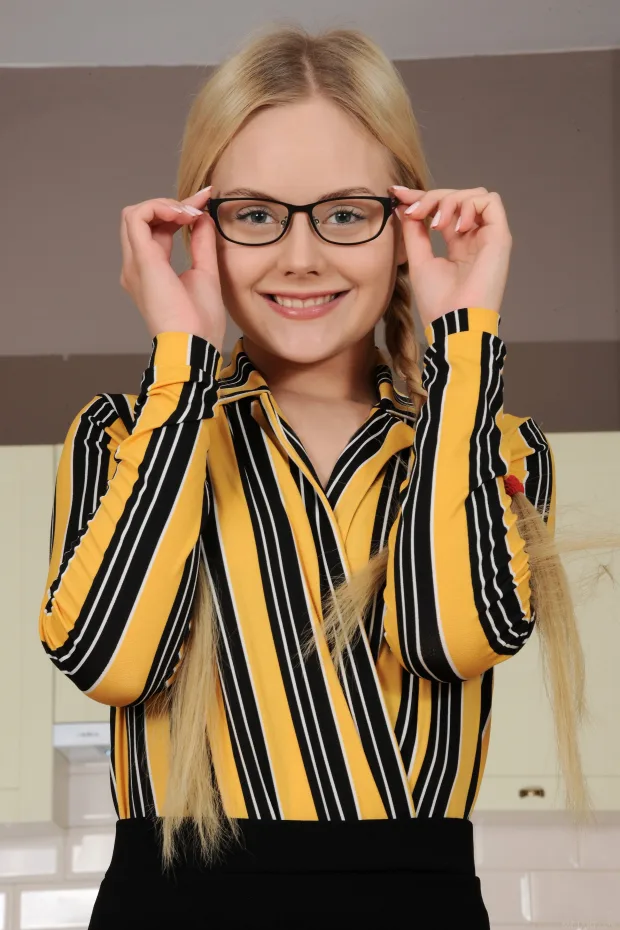 [MetArt] – 2019.11.16 – Isabella Star – Stripes 4