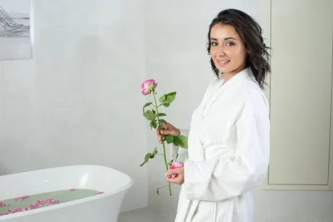 [MetArt] – 2020.01.06 – Dionisia – Romantic Bath