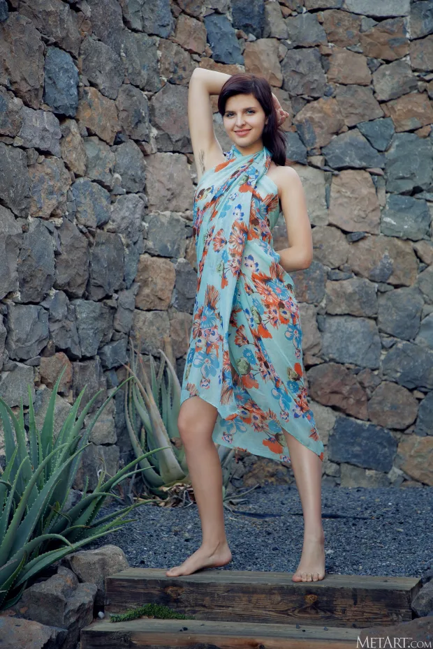 [MetArt] – 2020.05.08 – NATURAL IN NATURE FLACA 1