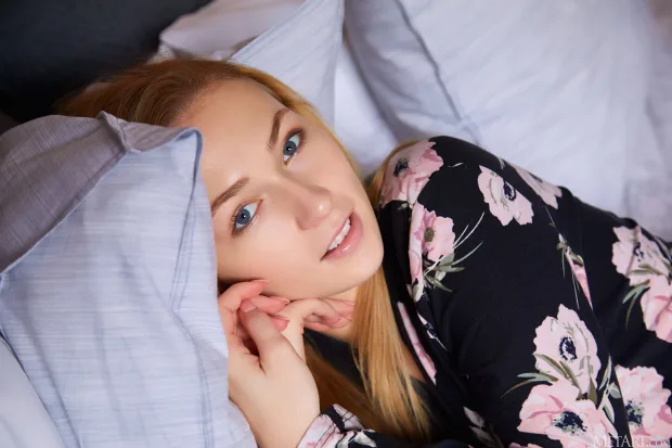 [MetArt] – 2020.05.17 – MORNING MOON JENNY WILD 3