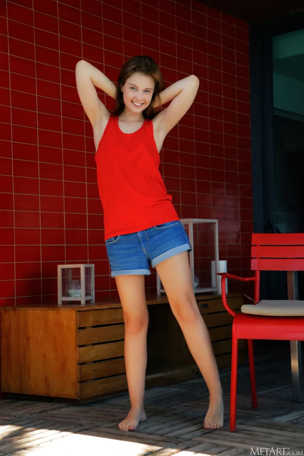 [MetArt] – 2020.05.23 – PATIO CHAIR SIENNA 3
