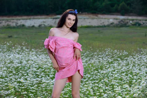 [MetArt] – 2020.06.12 – FEELIN GIRLY ALEKSANDRINA