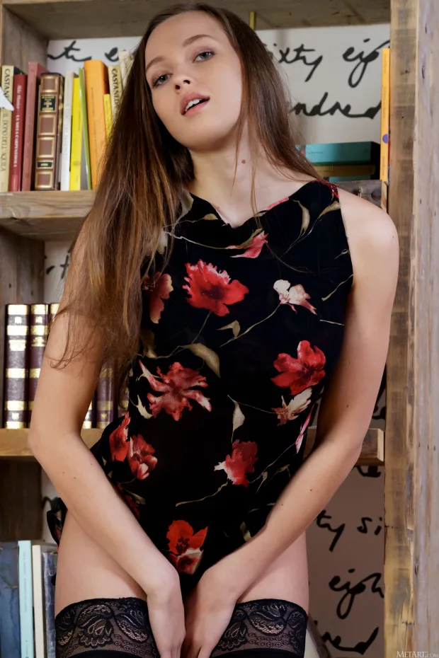 [MetArt] – 2021.01.23 – Stacy Cruz – Split Dress 7