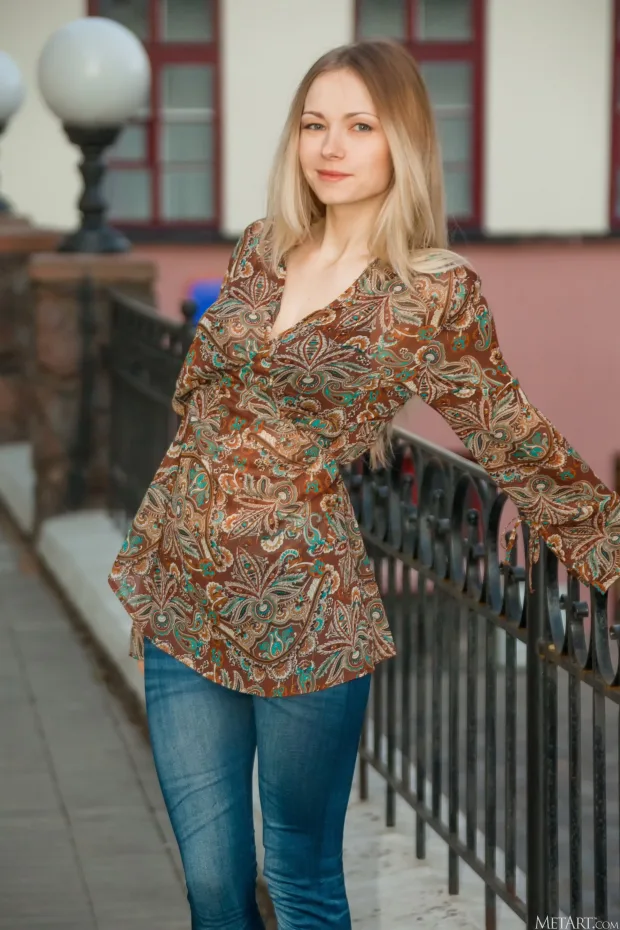 [MetArt] – 2021.02.23 – Lenore – Surprise 3