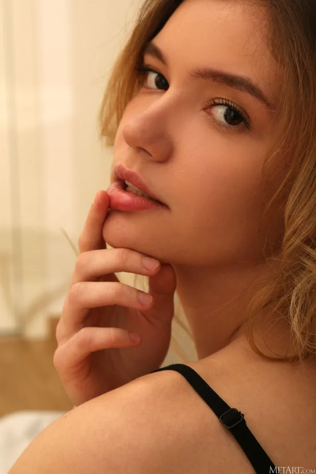 [MetArt] – 2021.03.05 – Carrie – Lust 2
