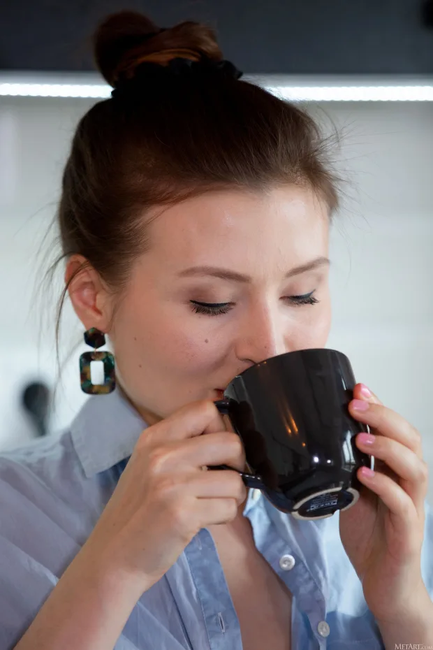 [MetArt] – 2022.01.18 – Berenice – Morning Coffee 7