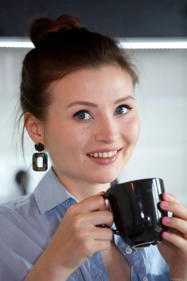 [MetArt] – 2022.01.18 – Berenice – Morning Coffee 8