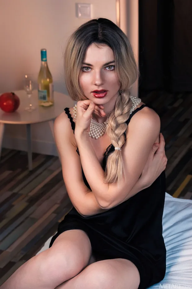 [MetArt] – 2022.06.04 – Francesca Rose – Seduction 5