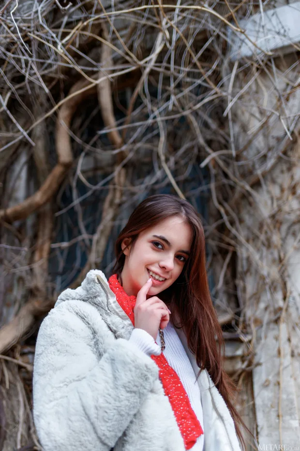 [MetArt] – 2022.06.13 – Neesa – Presenting Neesa 2