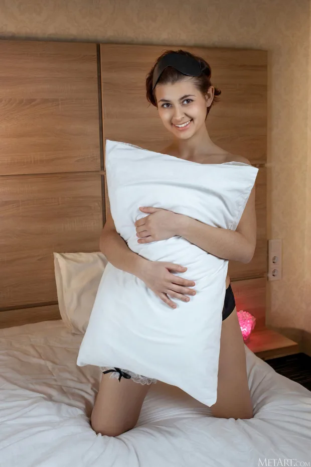 [MetArt] – 2022.07.31 – Euhenia – Luminance 5