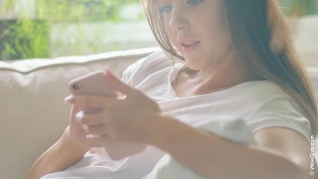[WowGirls] 2018.09.09 Sybil.Sexting Addict 4