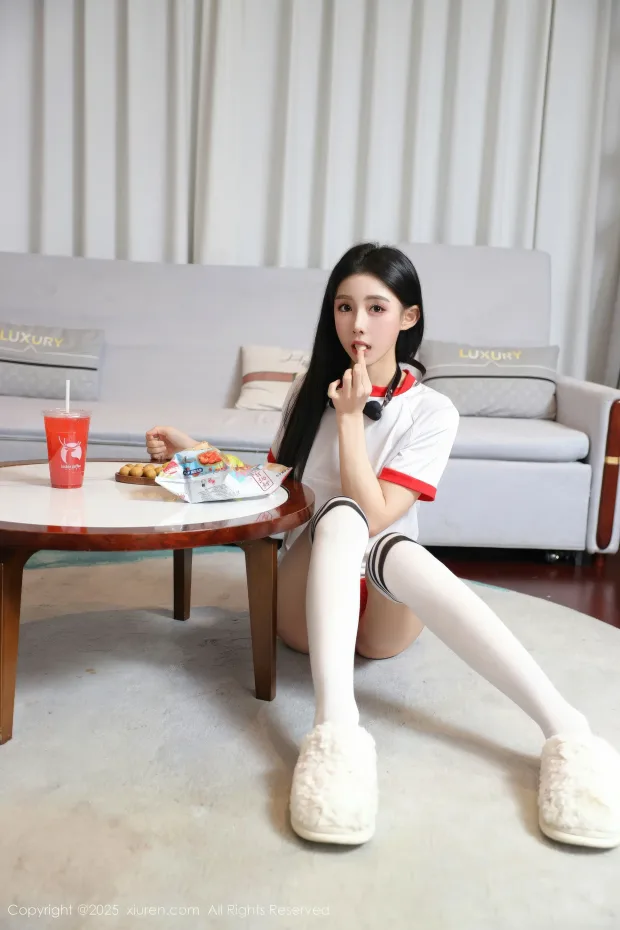 [XiuRen秀人网]第11110期许微微写真 [86P] 7