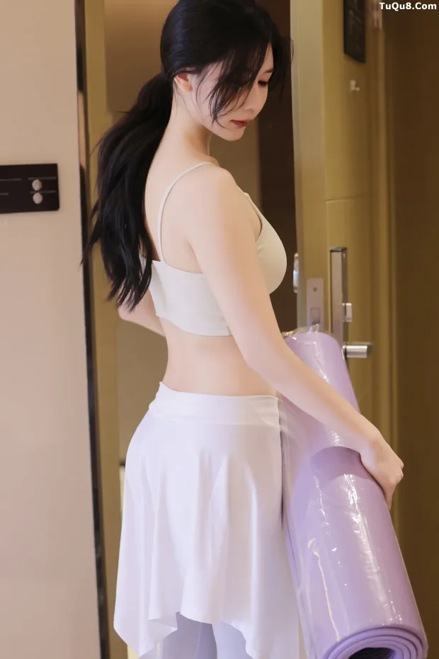 [XiuRen秀人网]第B064期尹甜甜写真 [81P] 2