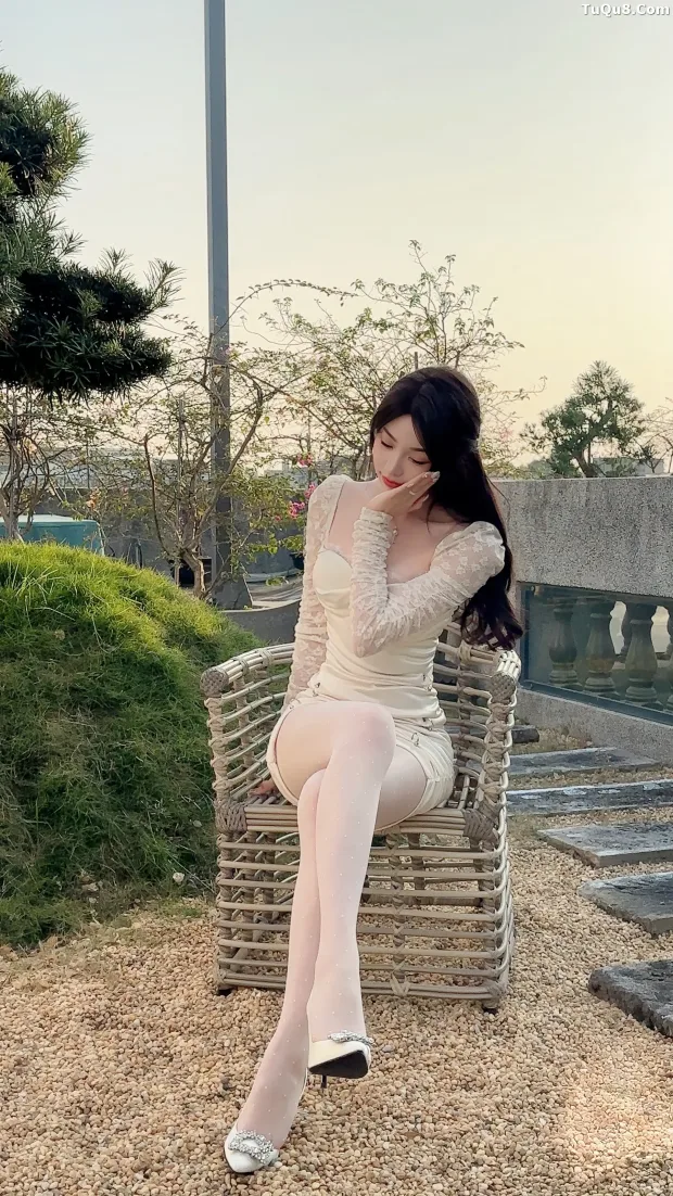 [XiuRen秀人网]第B067期徐莉芝写真 [32P] 2